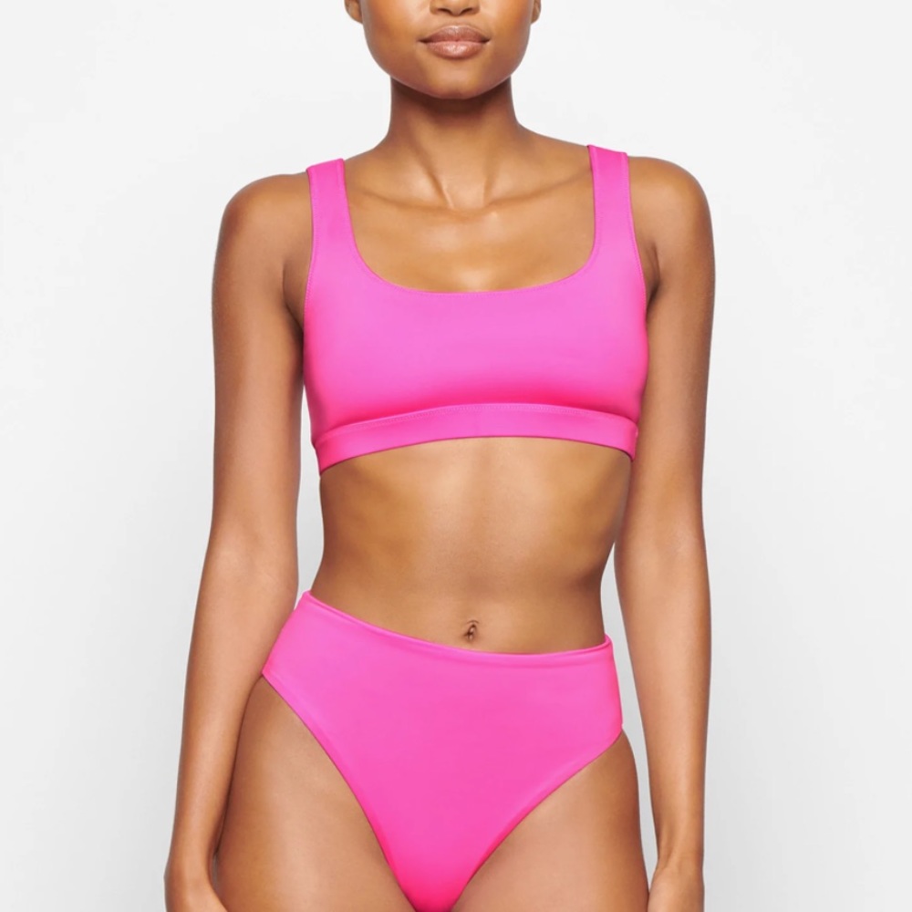 TAFFY SWIM TANK BIKINI TOP - Picture 3 of 6